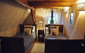 Corner Cottage